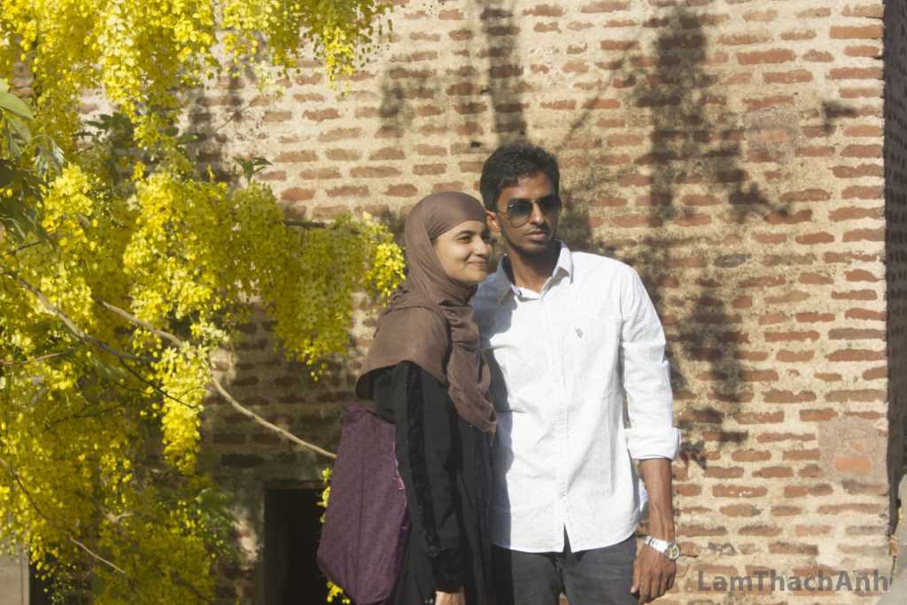 A couple visiting the Shaniwar Wada Palace, nearby Laxmi Road