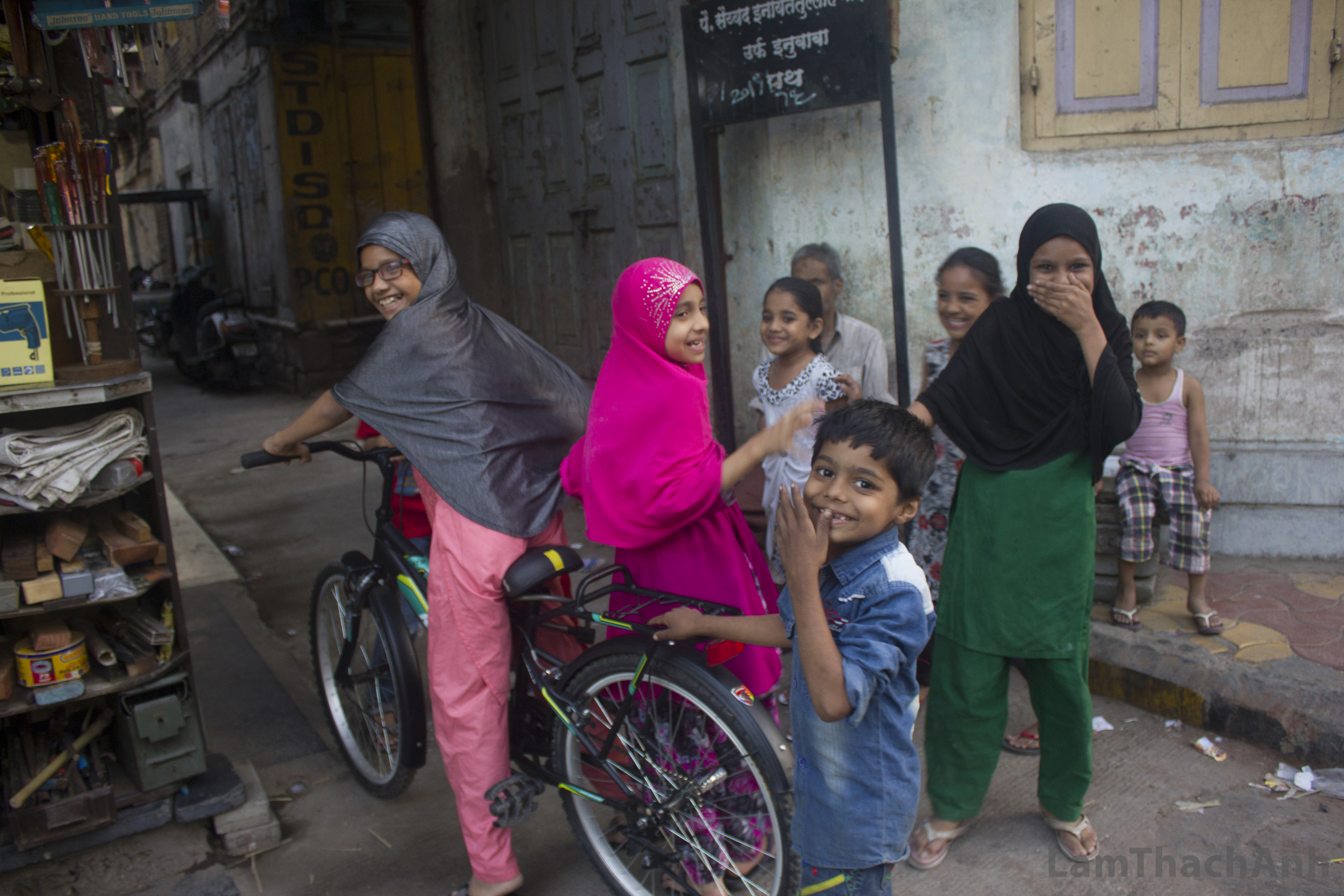 Photoessay: When In Pune, Do Smile!